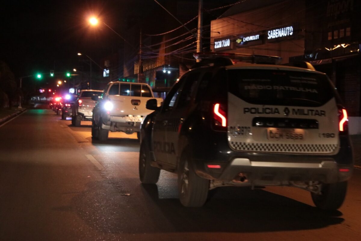 Suspeito de agredir namorada e atear fogo em residência é preso pela PM em flagrante