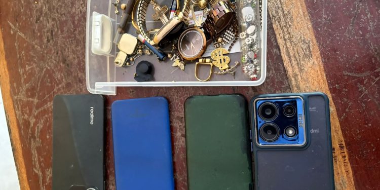 Polícia Civil de Aragarças desarticula grupo que usava falsa manicure para cometer crimes em GO