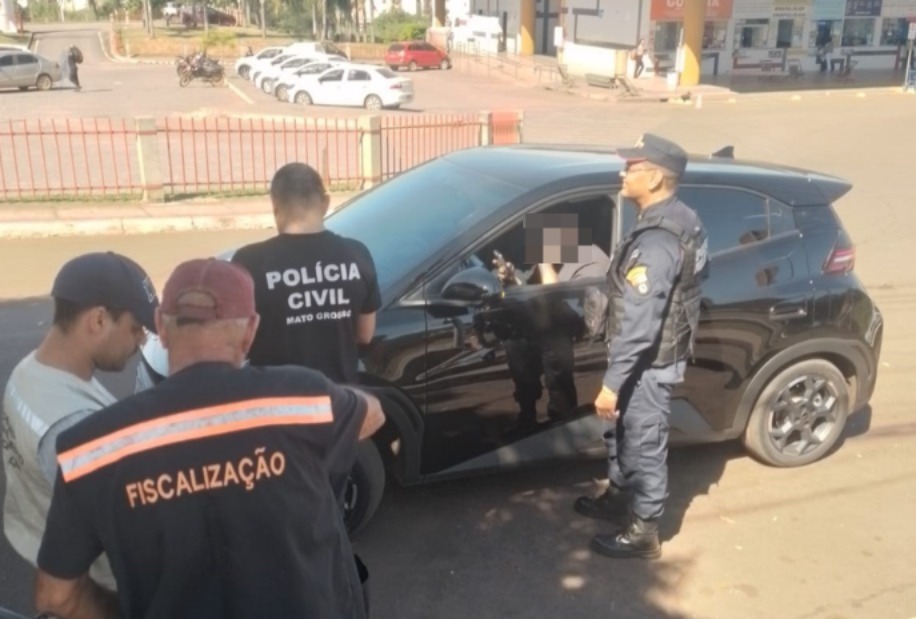 Blitz integrada fiscaliza transporte por aplicativo em Barra do Garças