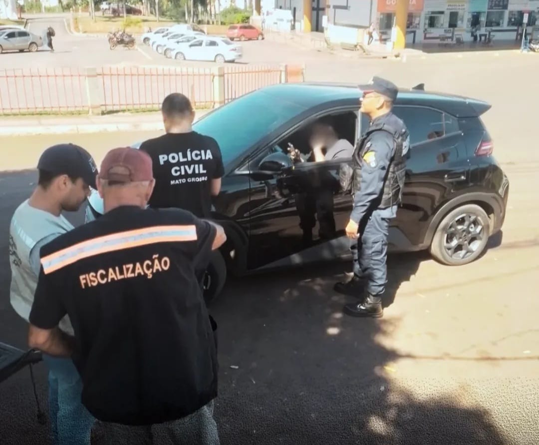 Após conflitos, blitz fiscaliza transporte por aplicativo em Barra do Garças