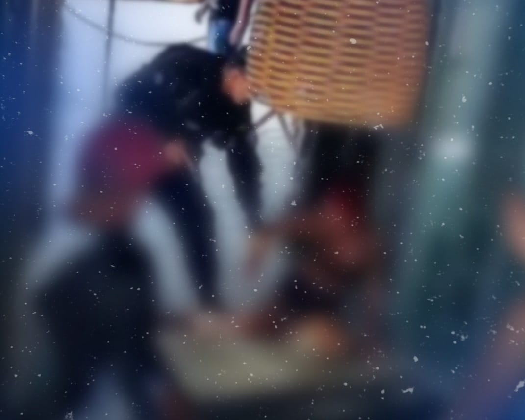 Mulher é contida pela PM após voltar armada com faca para atacar rivais em bar de Barra do Garças