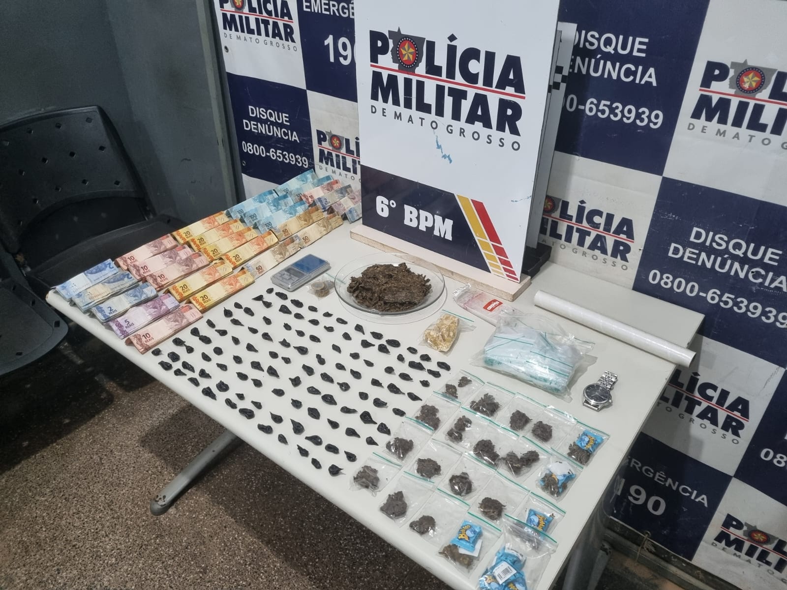 Polícia Militar prende mulheres com 128 porções de entorpecentes em Cáceres
