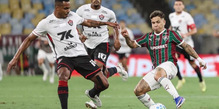 Fluminense cede empate ao Vitória no Maracanã e amplia jejum de vitórias