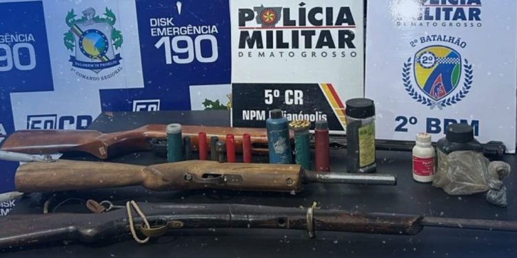 Polícia Militar localiza armas, munições e indícios de crime ambiental em zona rural de Barra do Garças