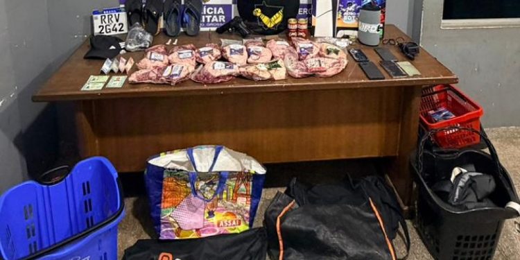 Trio é preso após roubar PlayStation 5 e 15 kg de carne em MT