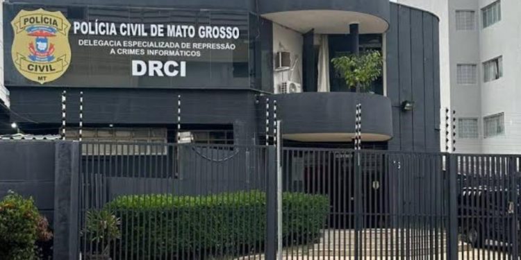 Polícia Civil cumpre mandados em operação interestadual que apura golpes contra clientes de banco digital