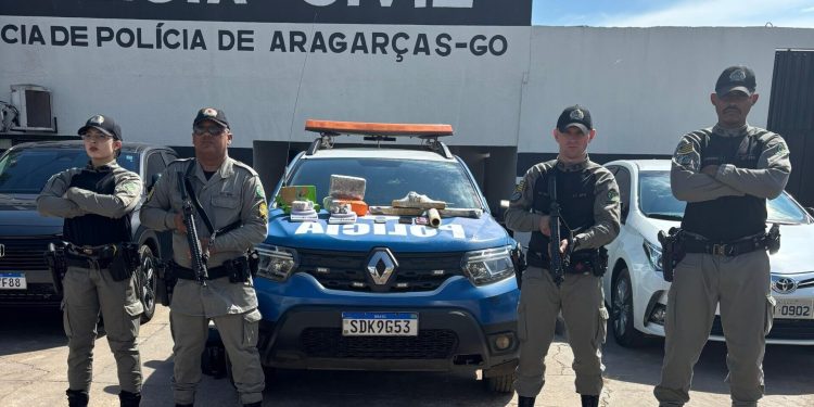 Veja – Polícia apreende cerca de 7 kg de drogas e prende duas mulheres em Aragarças