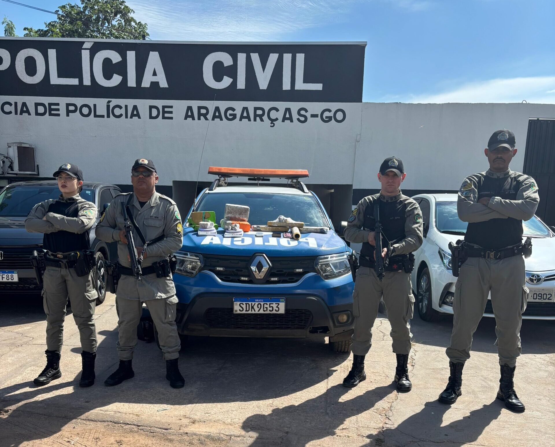 Veja – Polícia apreende cerca de 7 kg de drogas e prende duas mulheres em Aragarças