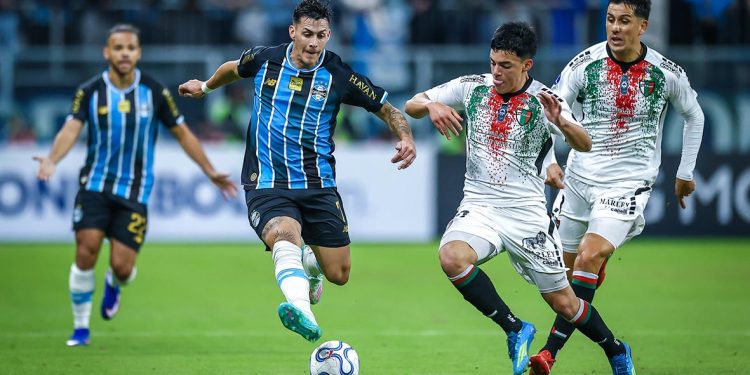Grêmio vence o Palestino e segue firme na briga no Grupo F da Sul-Americana