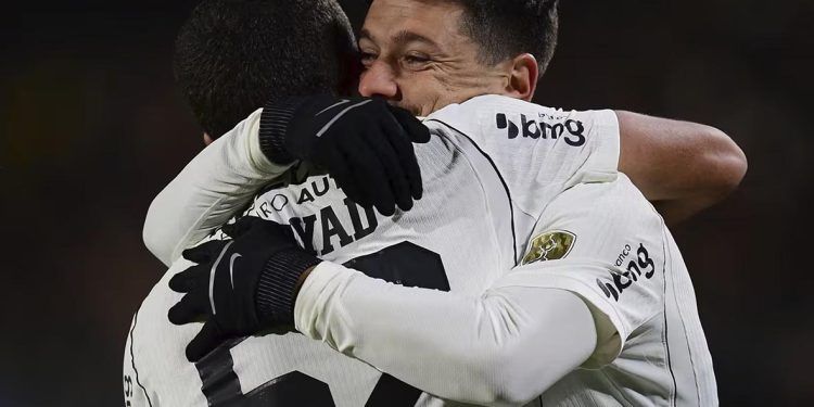 Corinthians busca empate no Uruguai, garante liderança do Grupo E e segue invicto na Libertadores