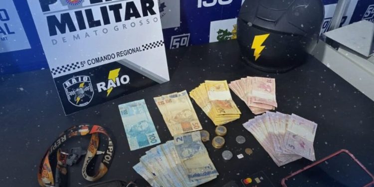 PM recupera motocicleta, apreende dinheiro e detém mulher por receptação em Pontal do Araguaia