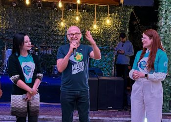 “É a escola que conduz nossos jovens para o futuro, e o Governo continua investindo para melhorar a educação de MT”, afirma governador