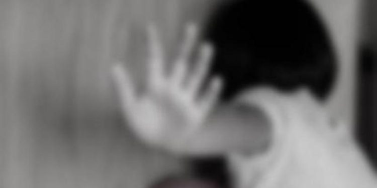 Adolescente de 14 anos é vítima de estupro em Barra do Garças; dois menores são apreendidos
