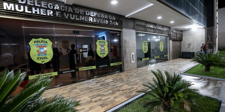 Polícia Civil prende homem que descumpriu medidas protetivas e ameaçou vizinha de morte