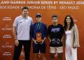 João Fonseca vence e avança às quartas de final de Roland Garros