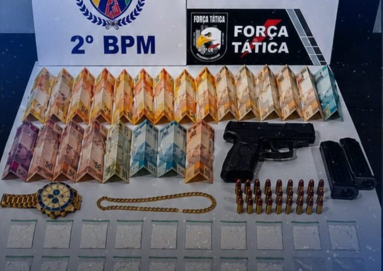 Dupla é presa com drogas, joias e arma de fogo com numeração raspada em Barra do Garças