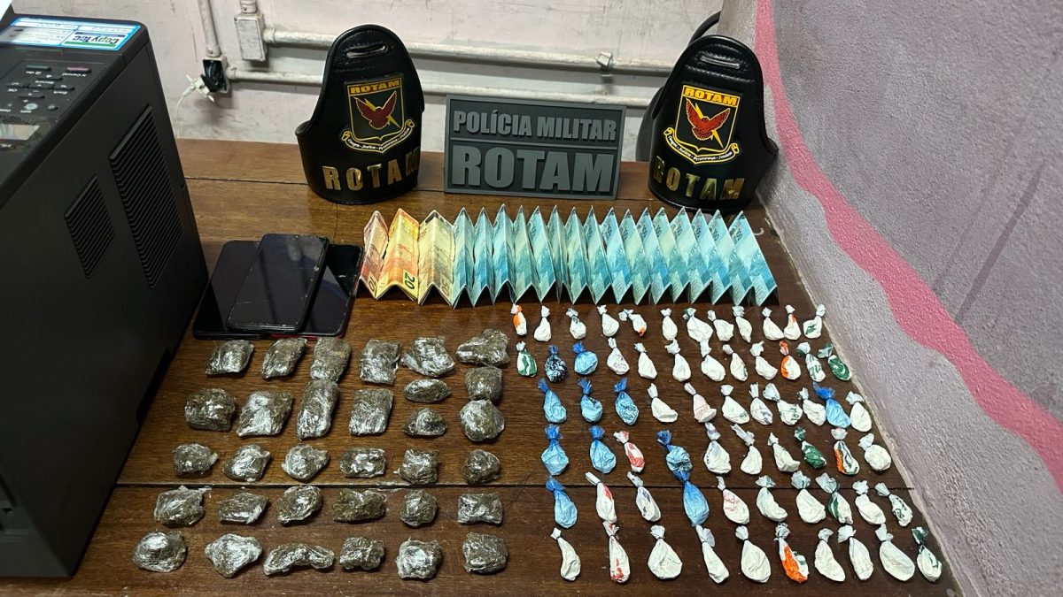 Rotam conduz homem e adolescente com porções de maconha e cocaína em Cuiabá