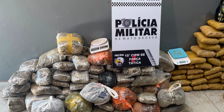 Força Tática conduz três pessoas e apreende 169 tabletes de maconha em Várzea Grande