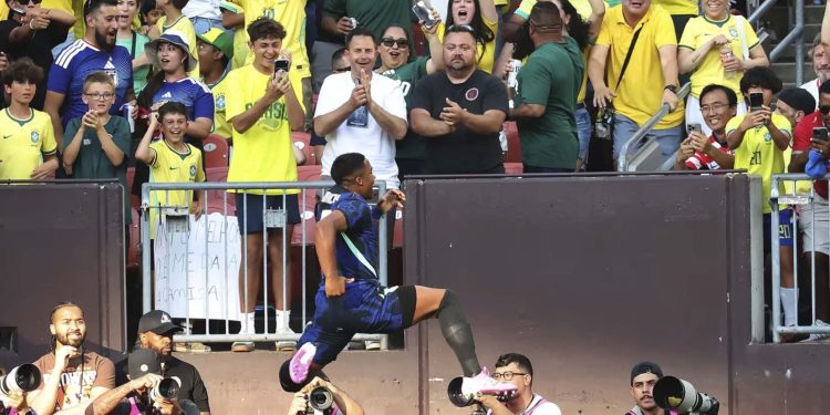 Endrick brilha e Brasil supera Egito em último teste antes do Mundial