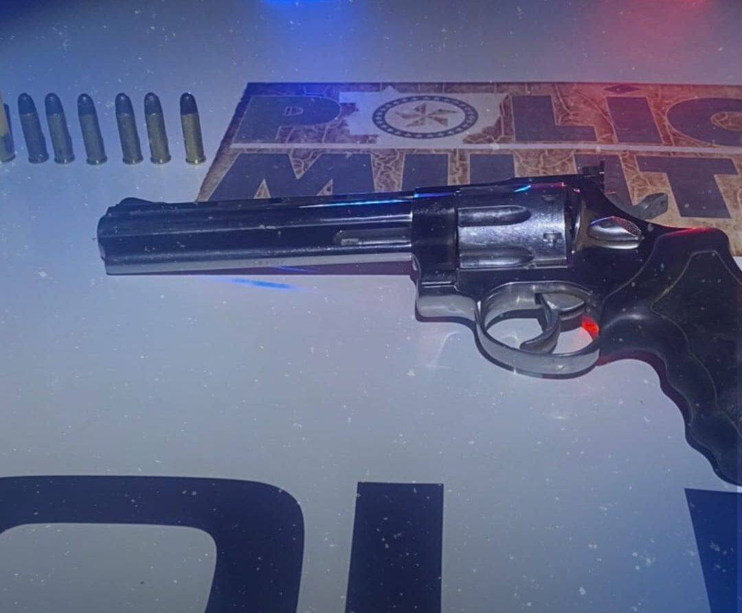 Homem é detido com arma de fogo durante bloqueio policial na zona rural de Novo São Joaquim