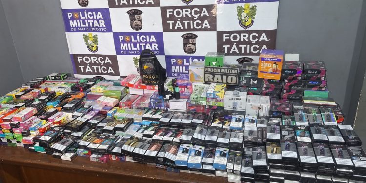 Força Tática apreende 2.131 cigarros eletrônicos e causa prejuízo de R$ 300 mil ao crime
