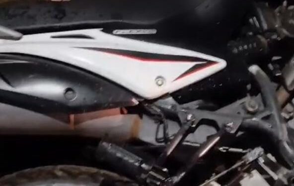 Adolescente de 16 anos morre após perder controle de motocicleta e bater em poste em Barra do Garças