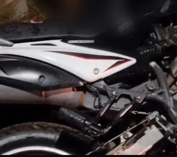 Adolescente de 16 anos morre após perder controle de motocicleta e bater em poste em Barra do Garças