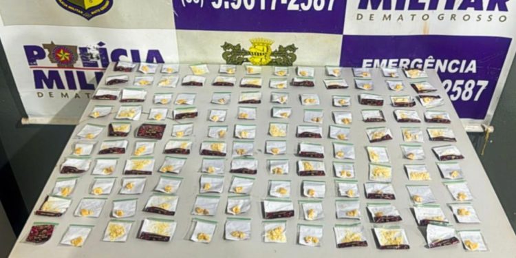 Polícia Militar prende três por tráfico de drogas e apreende 118 porções de entorpecentes em Tesouro