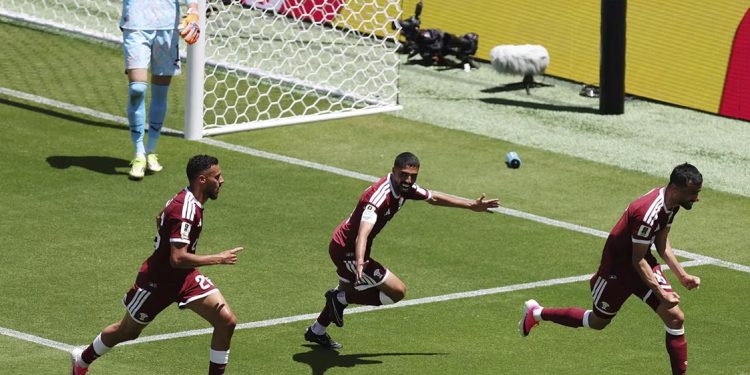 Catar arranca empate da Suíça nos acréscimos em estreia na Copa do Mundo